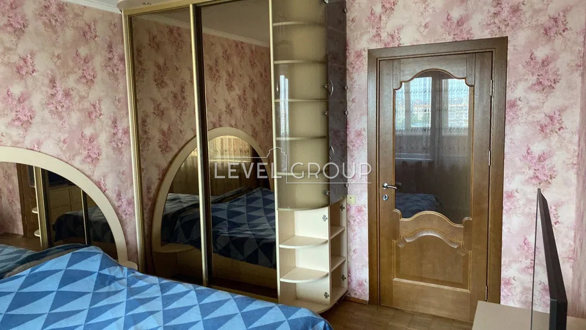 Architect Nikolaev St., 17