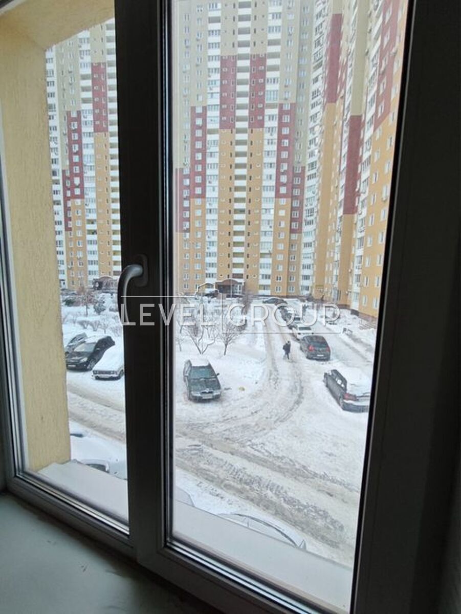 Квітневий пров., 1