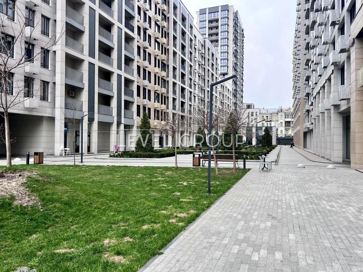 Бульварно-Кудрявська вул. (Воровського), 17