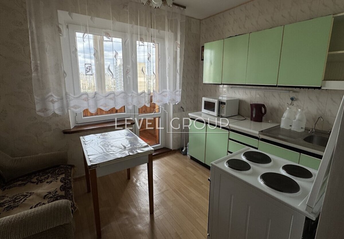 Honore de Balzac St., 24