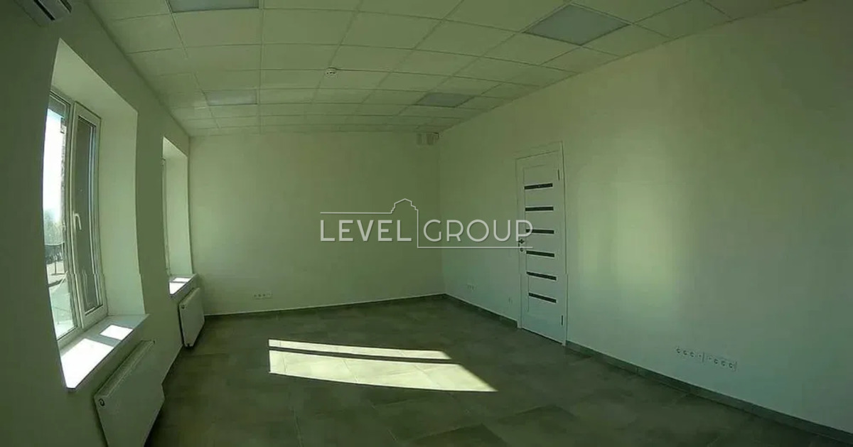 Прирічна вул.