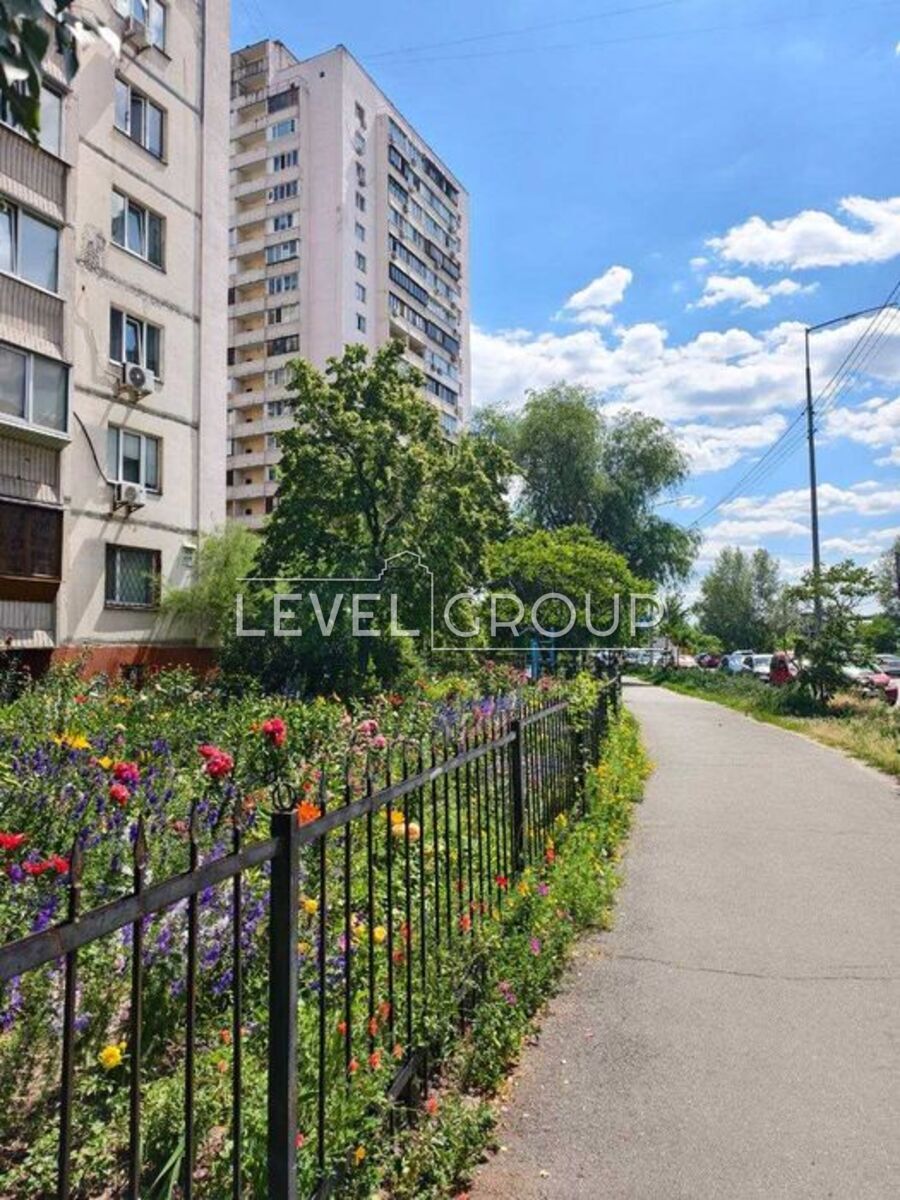 Соломії Крушельницької вул., 5