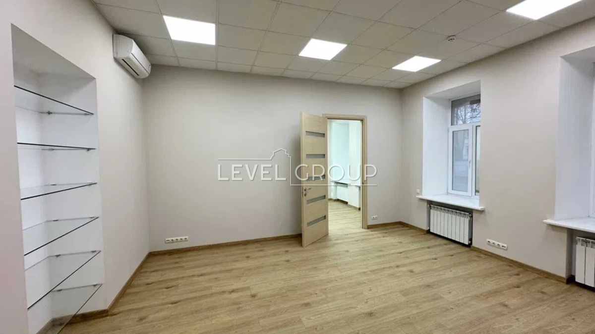 Левандовська вул. (Анищенка), 8