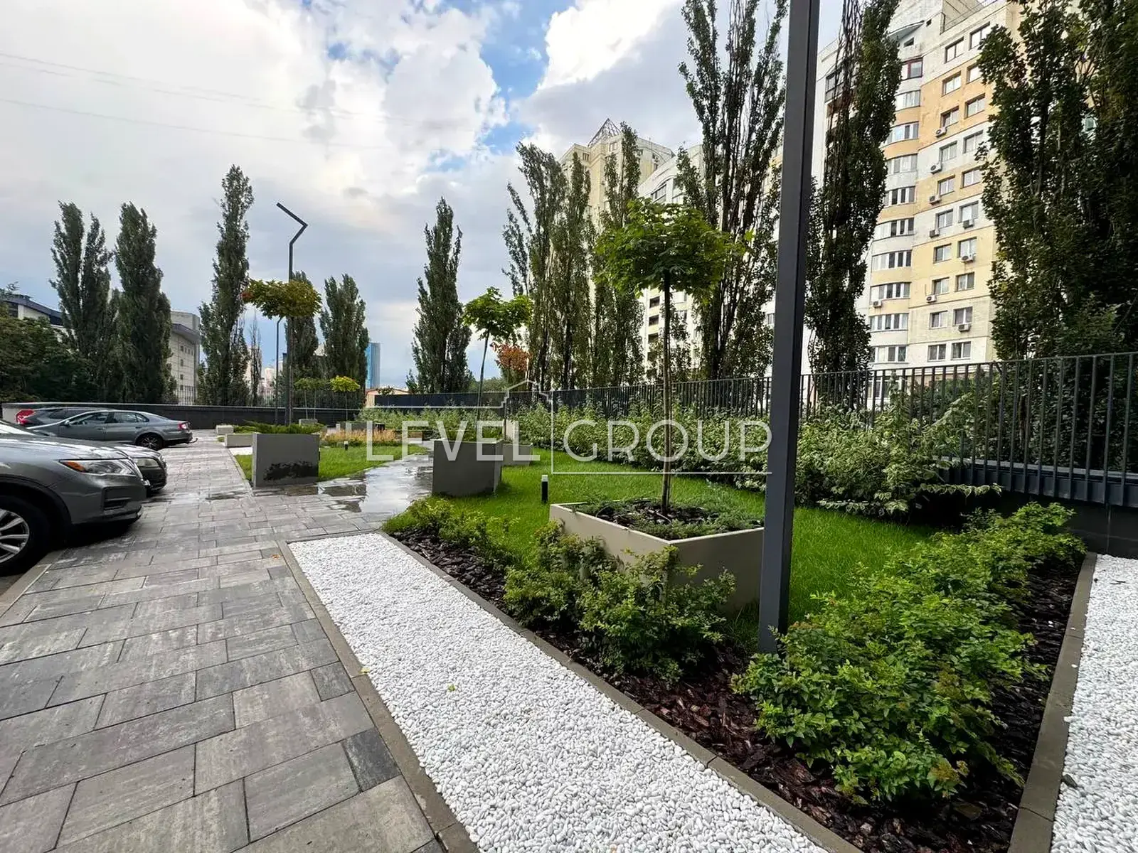 Мокра вул. (Кудряшова), 8-Б