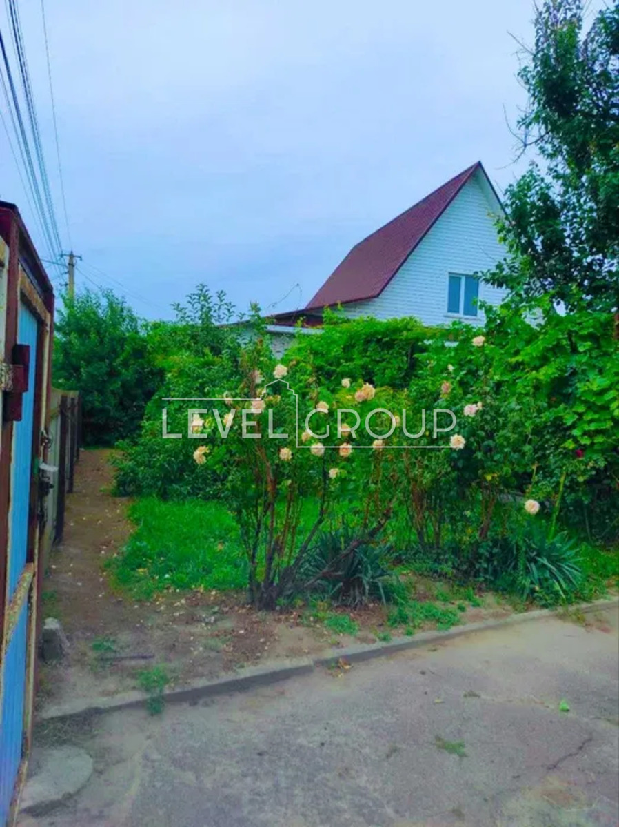 Центральна вул., 9