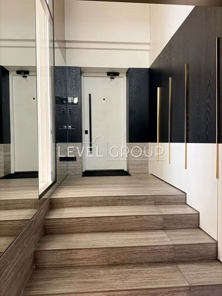 Panas Myrnogo St., 8