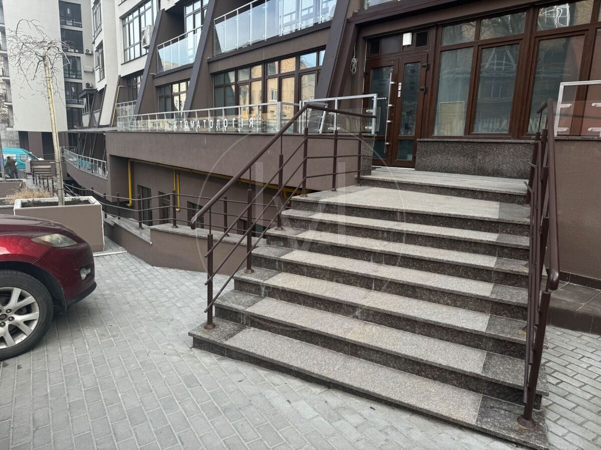 Глибочицька вул., 13