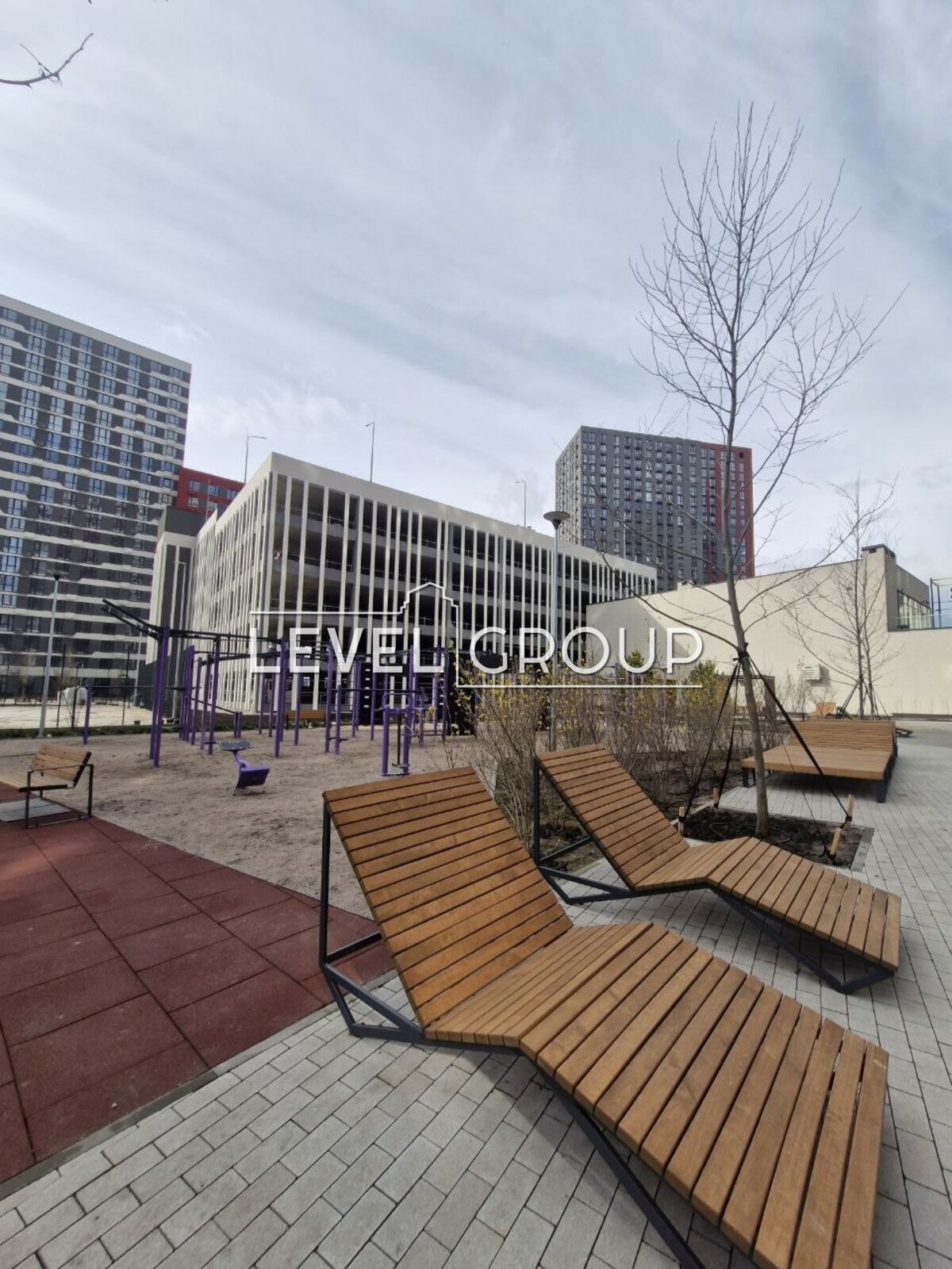 Всеволода Змієнка вул., 15/23