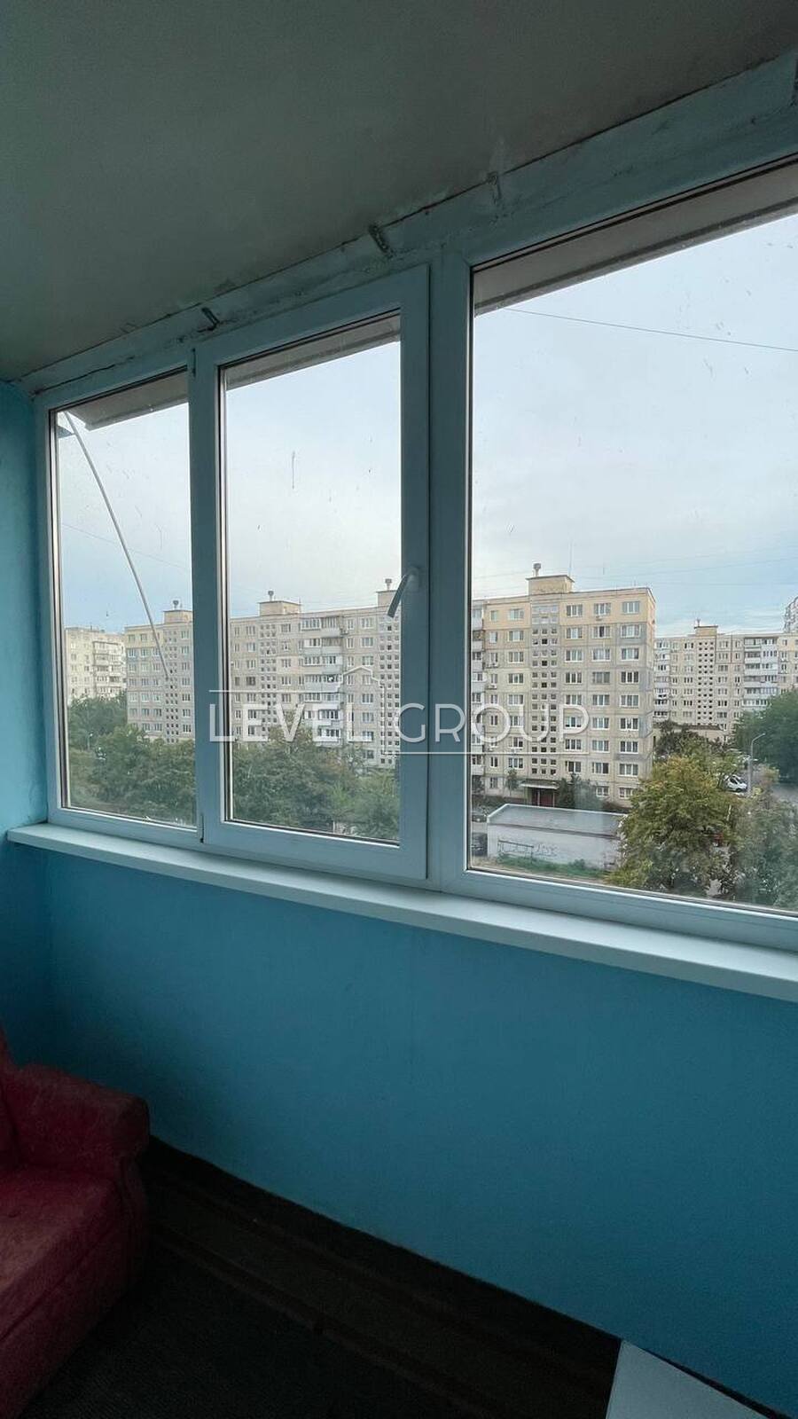 Романа Шухевича просп. (Генерала Ватутіна), 8