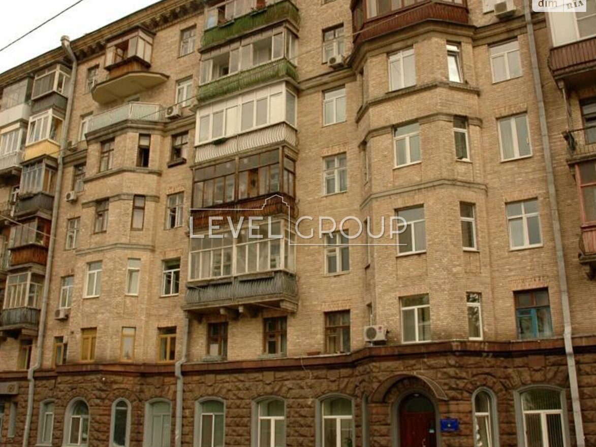 Михайла Грушевського вул., 34/1