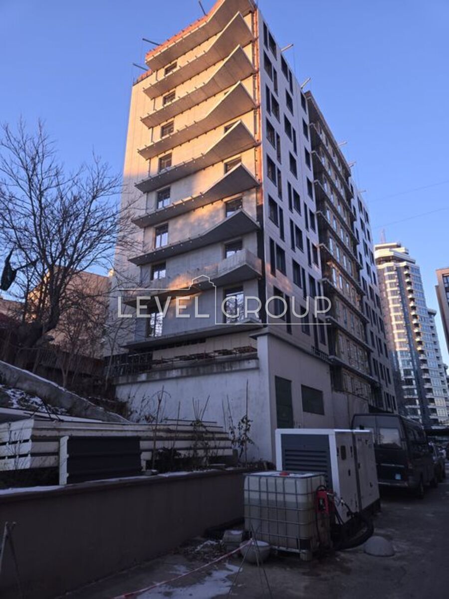 Bolsunovska St. (Serhiy Strutynskyi), 8