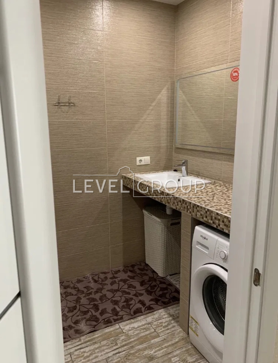 Predslavynska St., 53