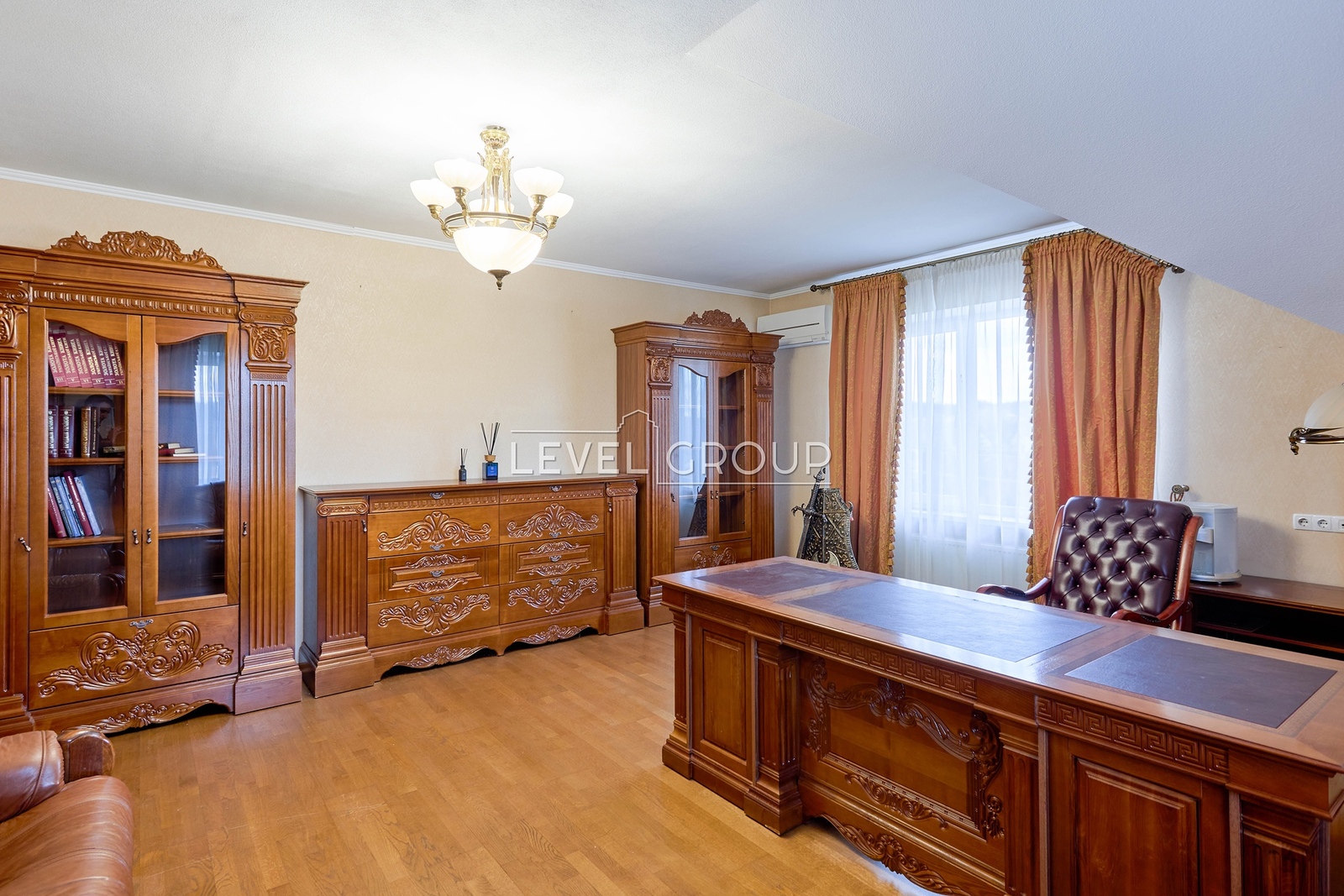 Ірпінська вул., 32