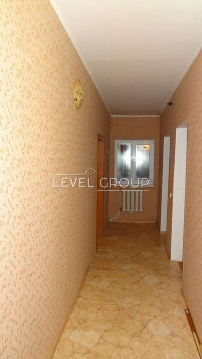 name_en