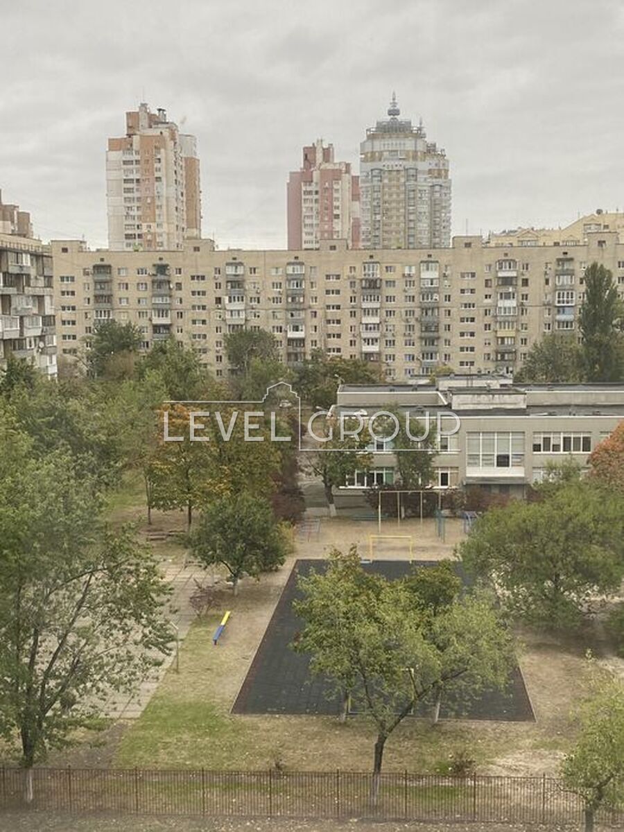 Оболонський просп., 14е