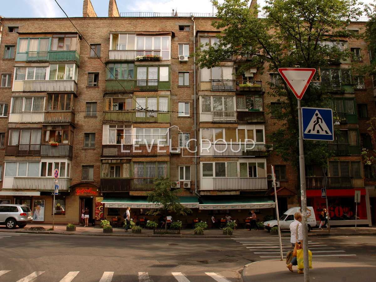 Olesya Honchara St., 75