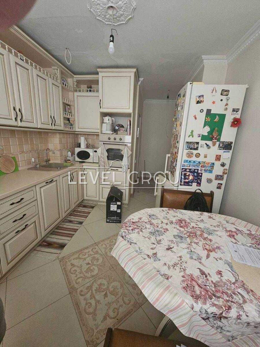 Mykola Bazhan Avenue, 7a