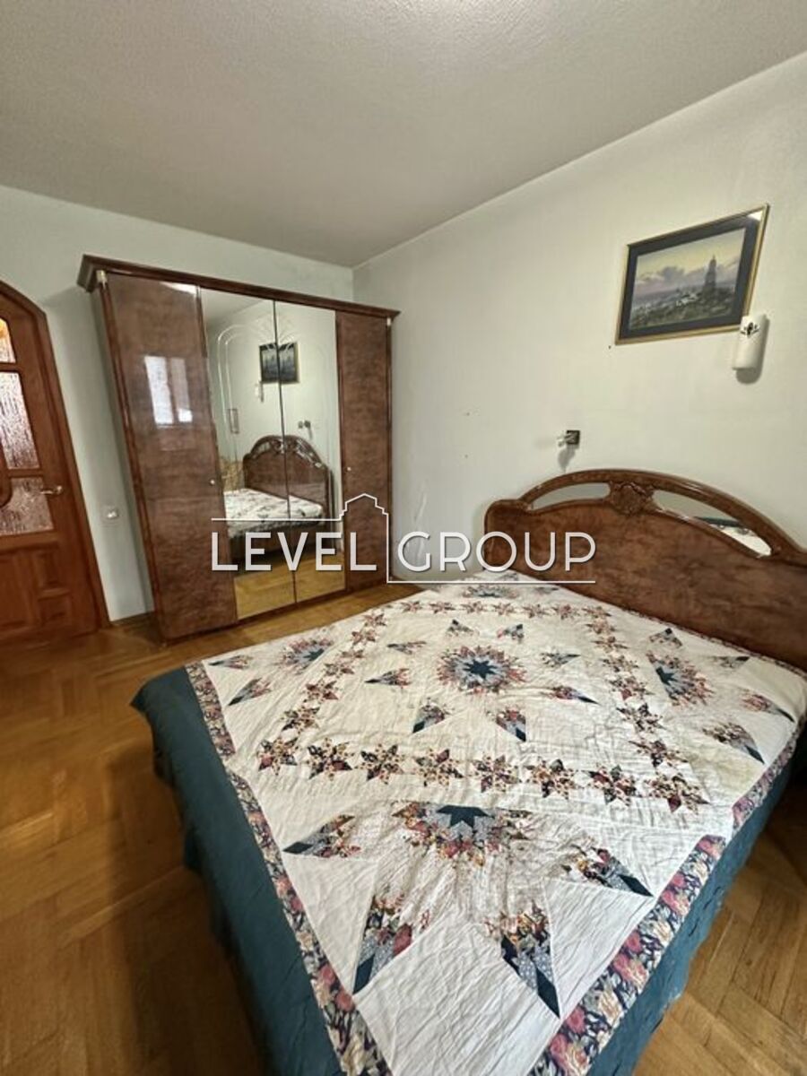 Borys Gmyri St., 1-2