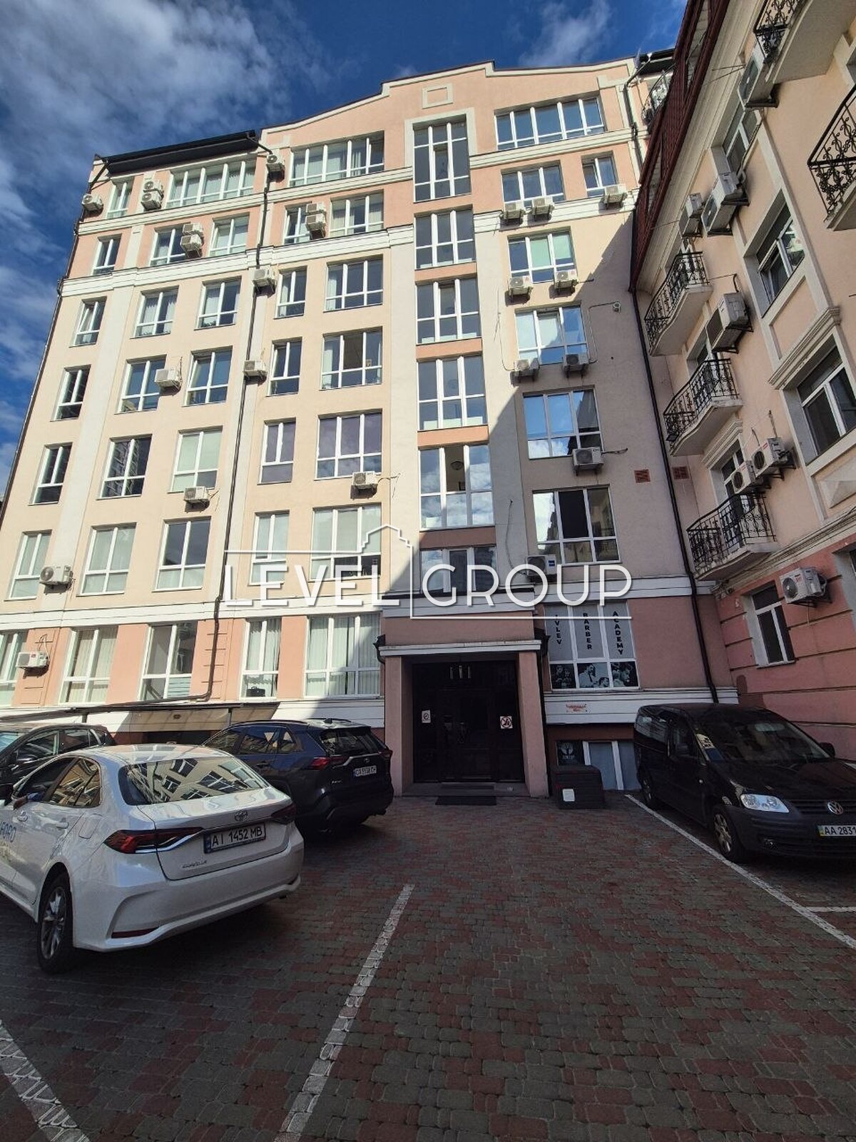 Hlybochytska St., 40p.