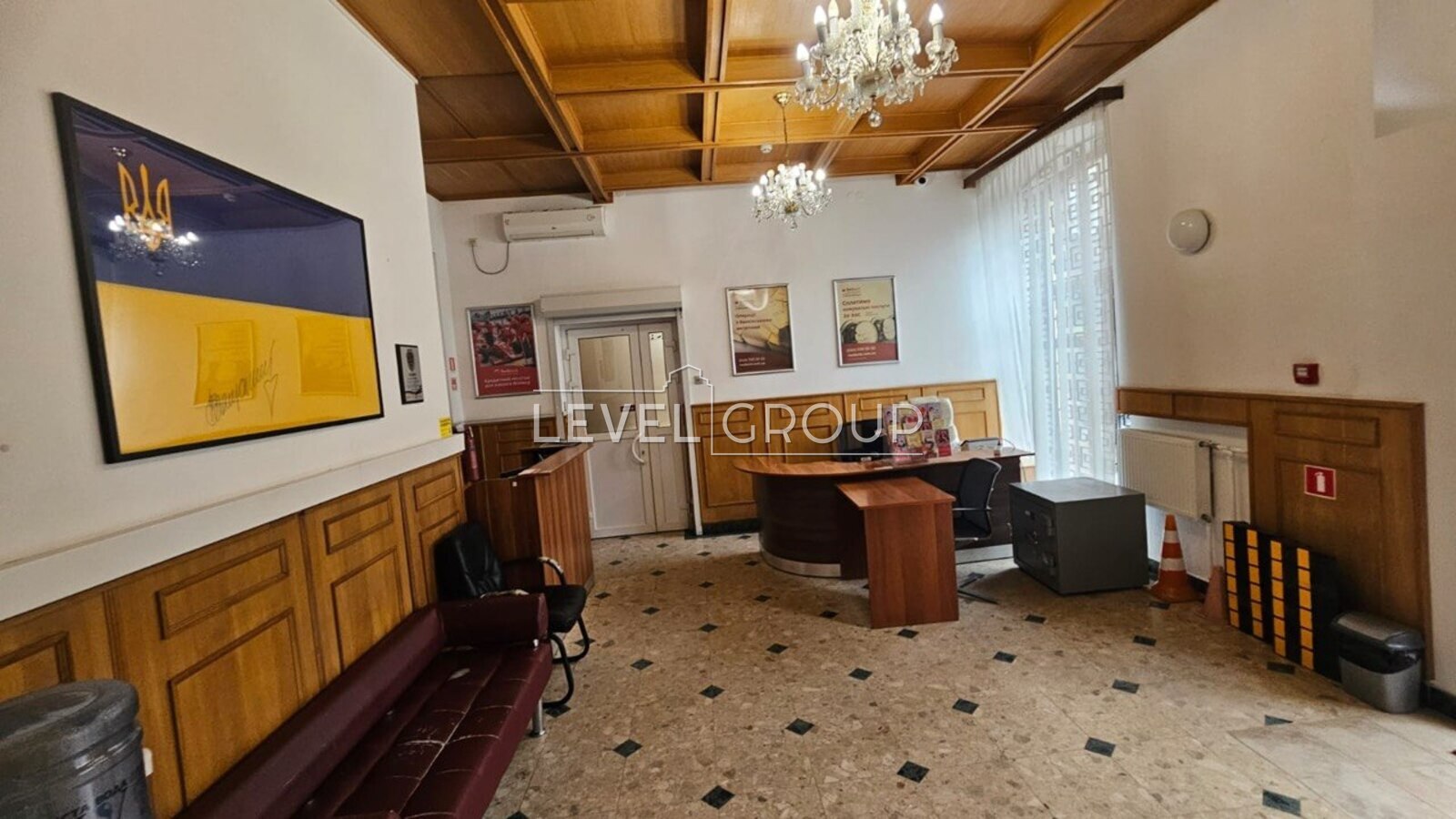 Прорізна вул., 6