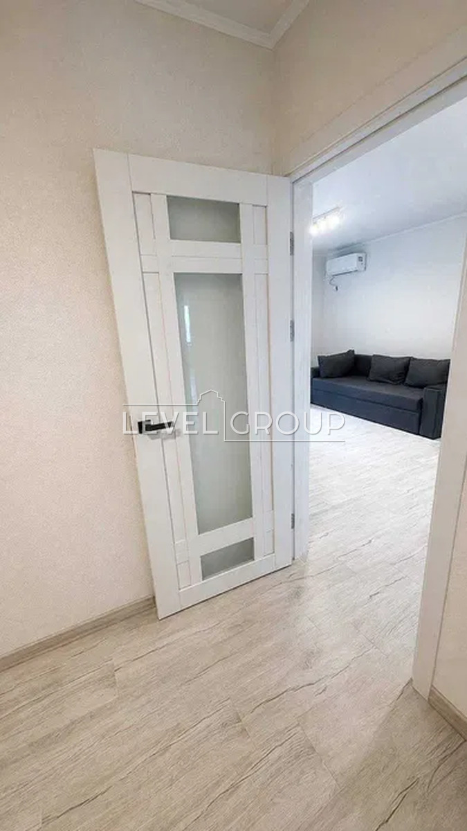 Коноплянська вул., 22Б