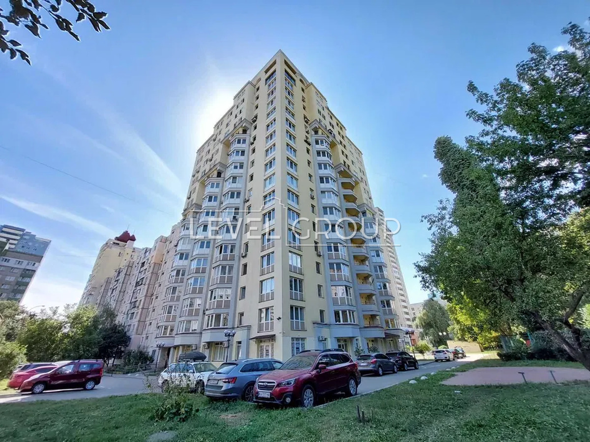 Makiivska St., 10B