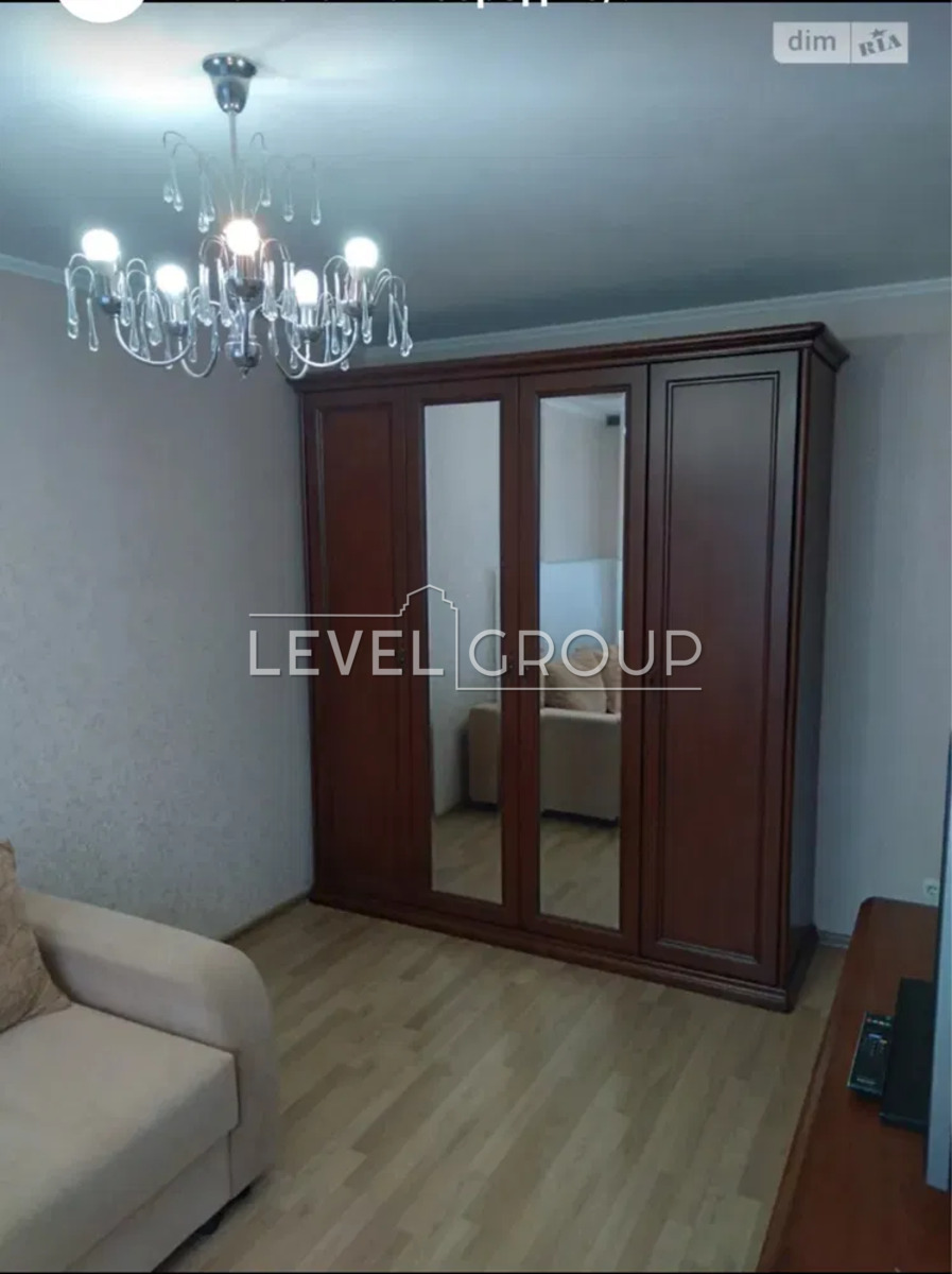 Платона Майбороди вул., 5/9