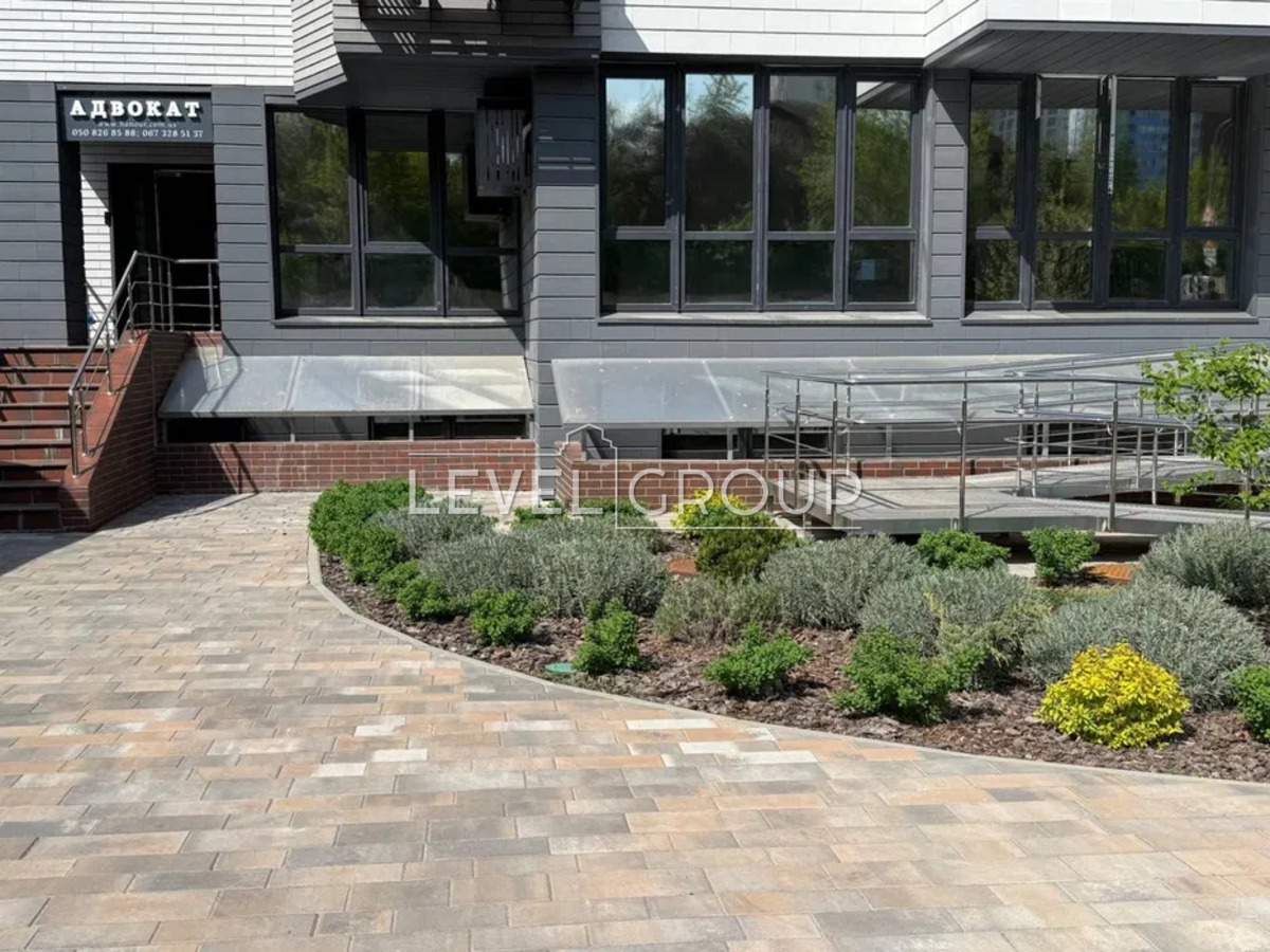 Костанайська вул., 13