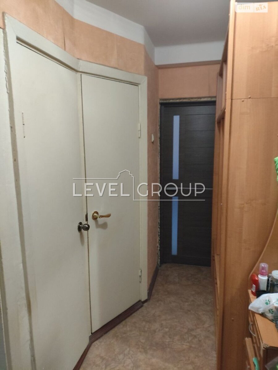 Оболонський просп., 7б