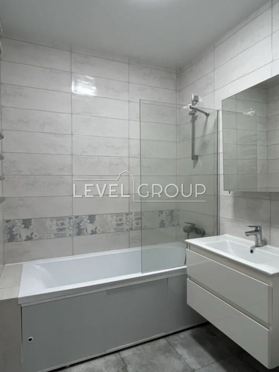 Symona Petliura St., 21b