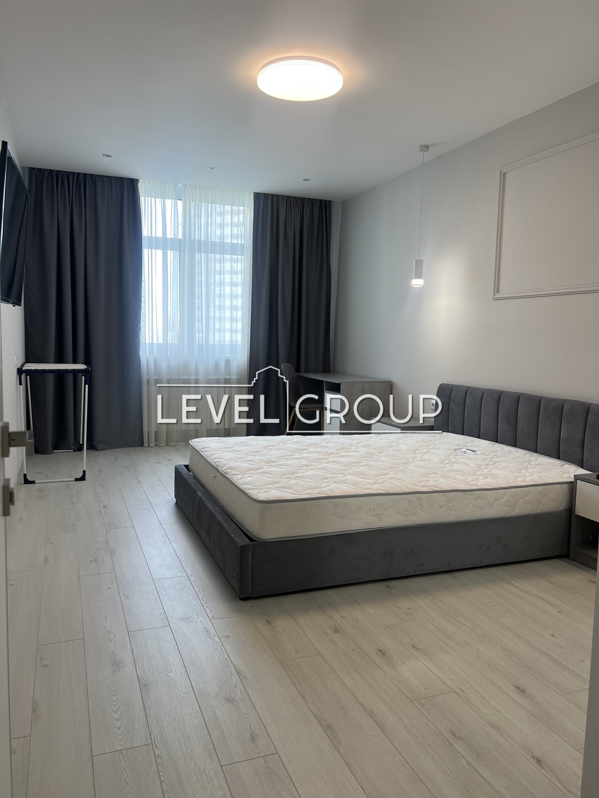 Микільсько-Слобідська вул., 10