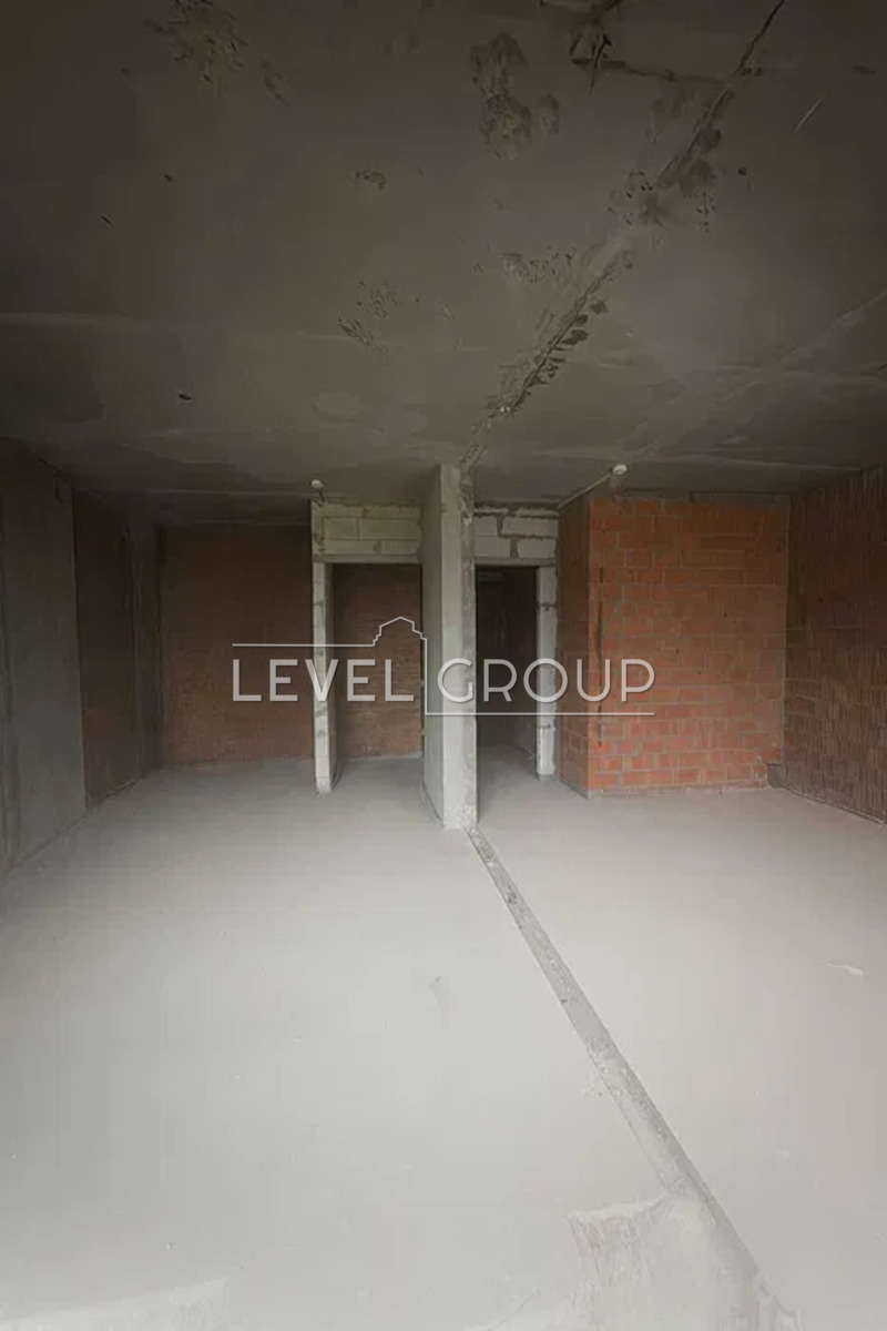 Квітки Цісик вул. (Гамарника), 32