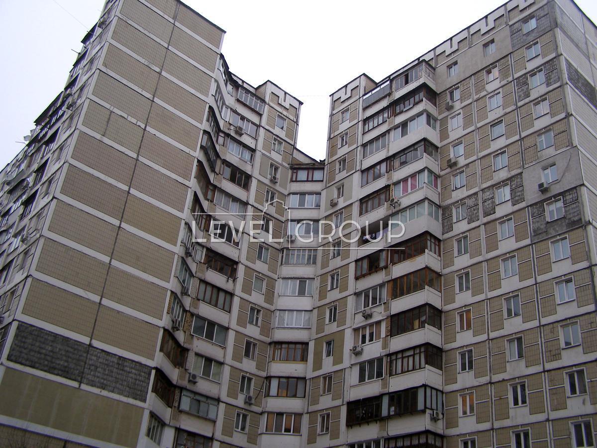 Срібнокільська вул., 8а
