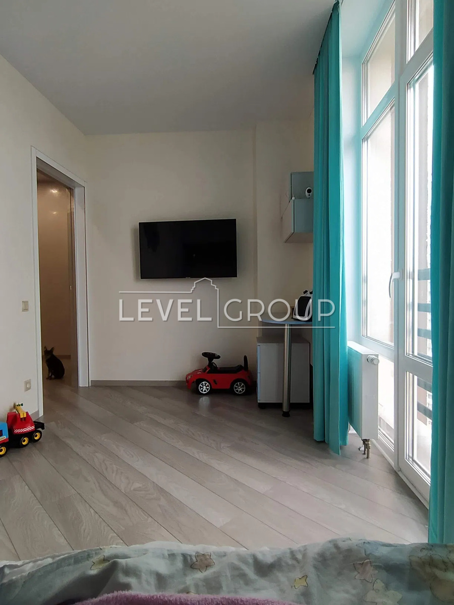 Andriy Abolmasov St. (Panelna), 4a