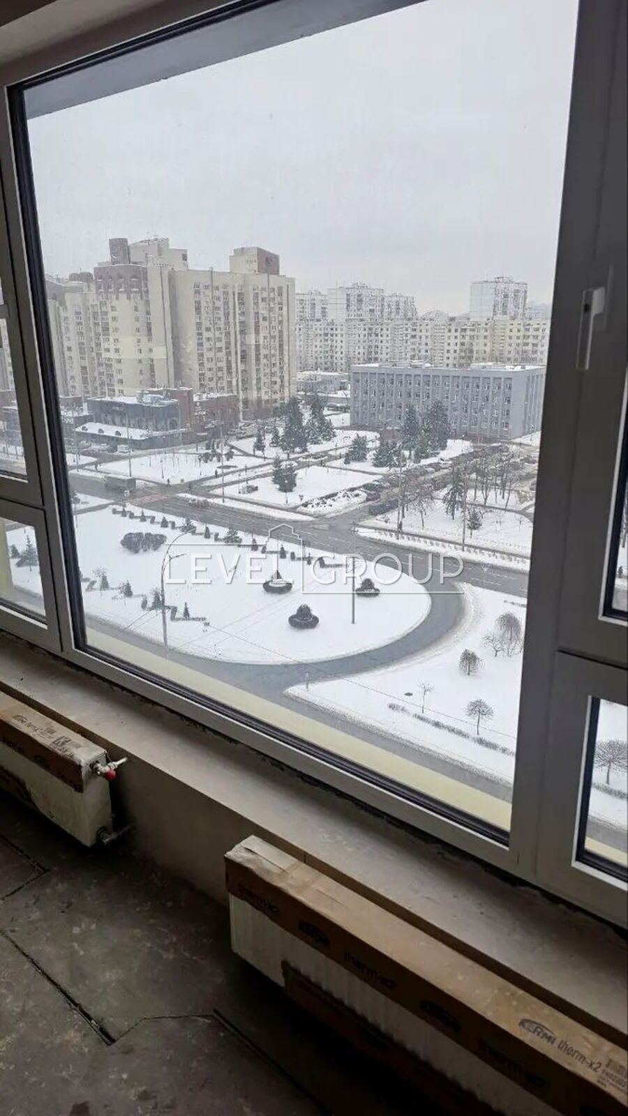 name_en