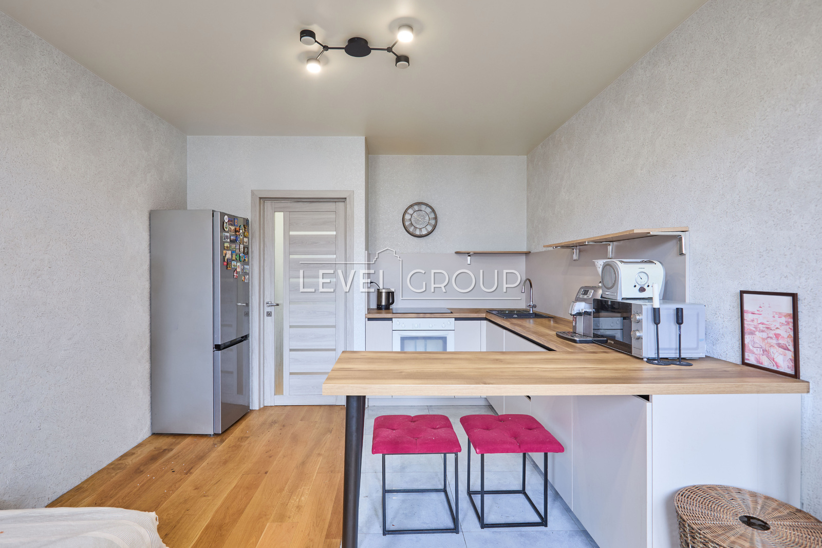 Салютна вул., 2к19