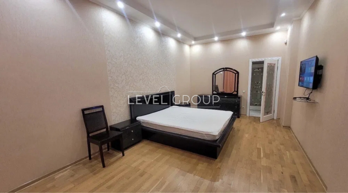 Володимира Івасюка просп. (Героїв Сталінграда), 2г