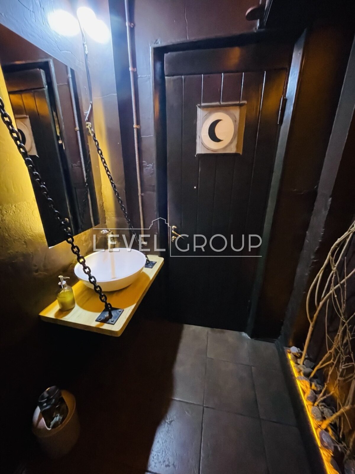 Volodymyrska St., 69A