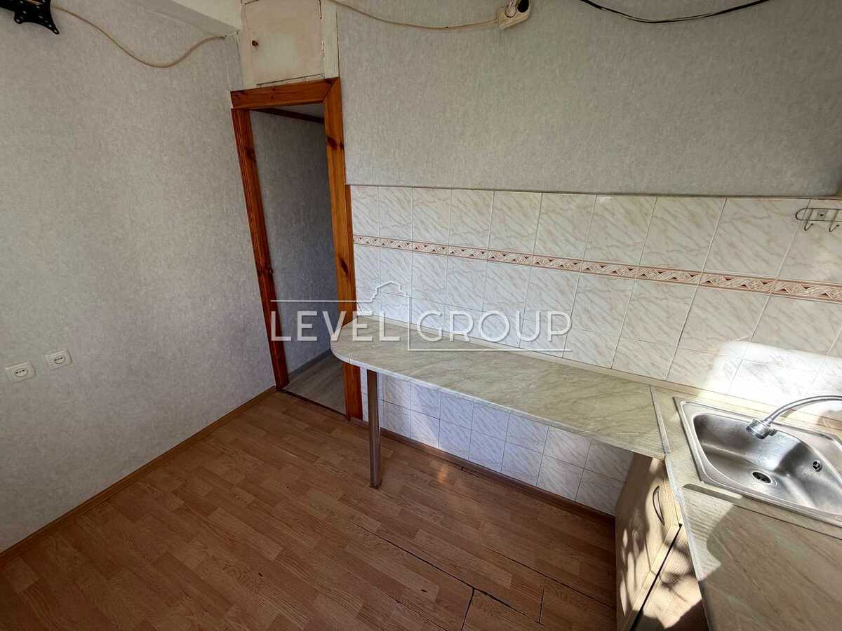 Lesya Kurbasa Ave., 18g