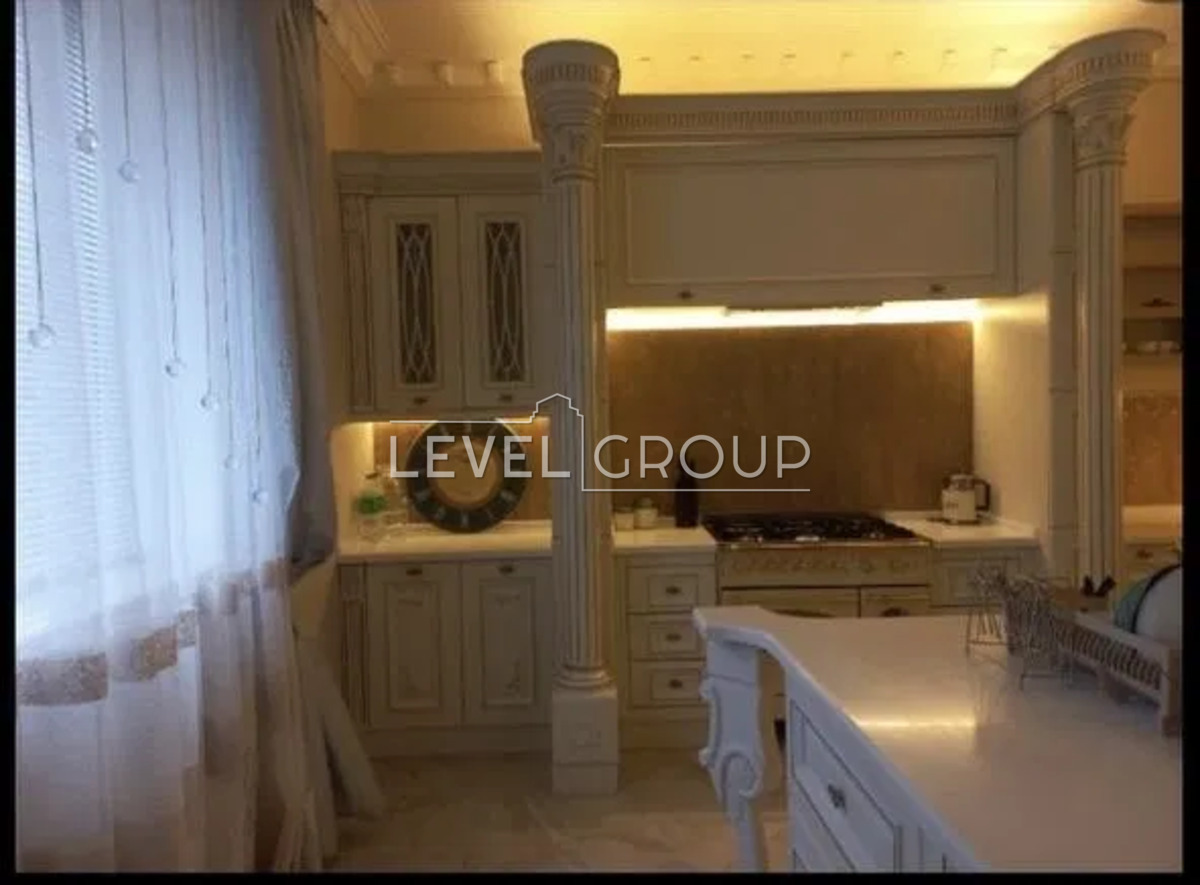 Вартових Неба вул.