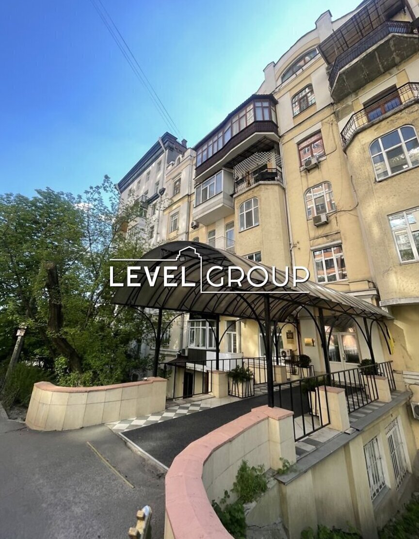 Predslavynska St., 30