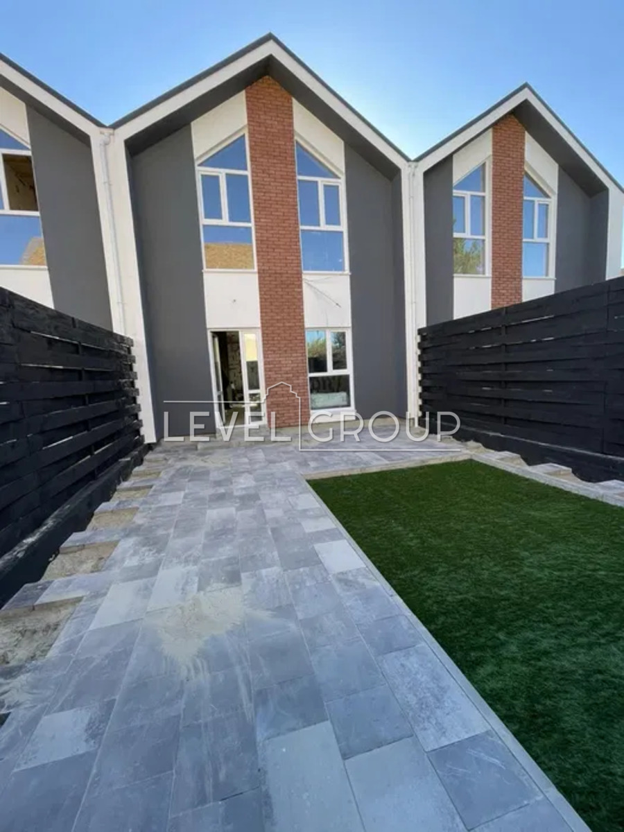 Київська вул., 41, 35