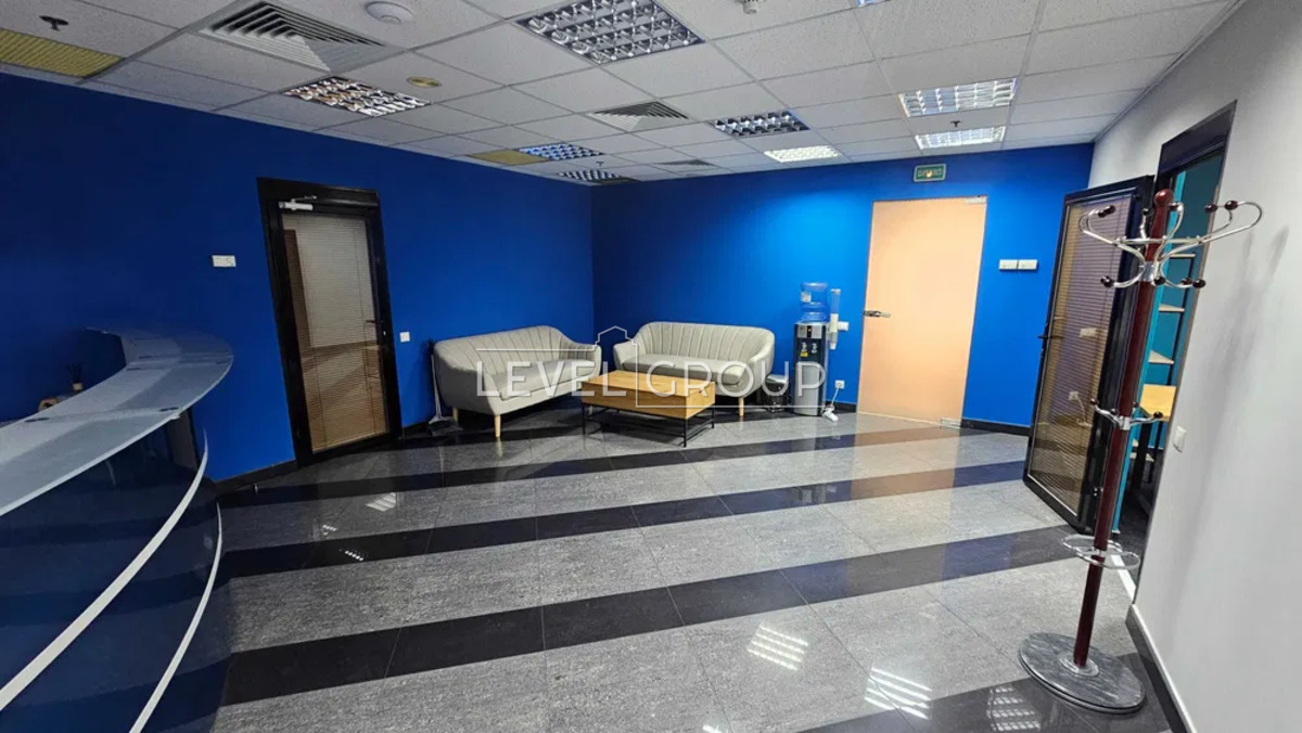 Bohdana Khmelnytskyi St., 52