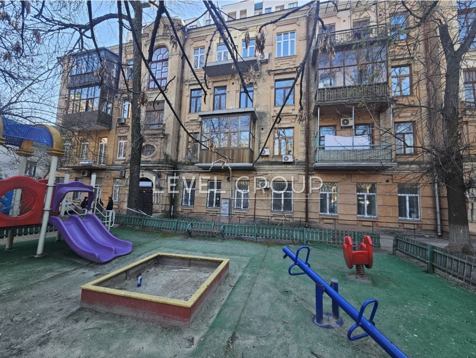 Yaroslaviv Val St., 21E