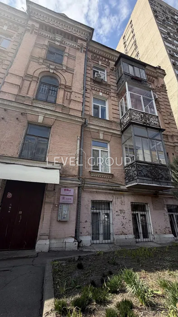 Михайла Коцюбинського вул., 6
