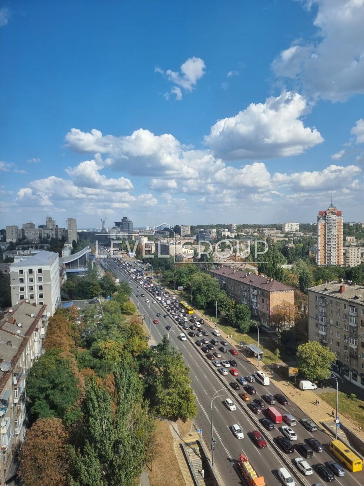Миколи Міхновського бульв. (Дружби Народів), 13а