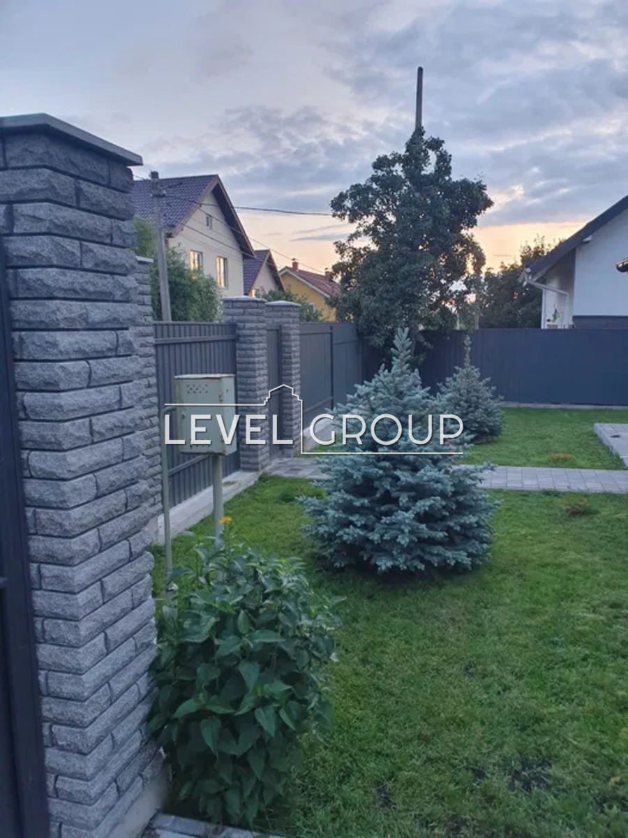 6th Line St. (Kalinova St.), 30