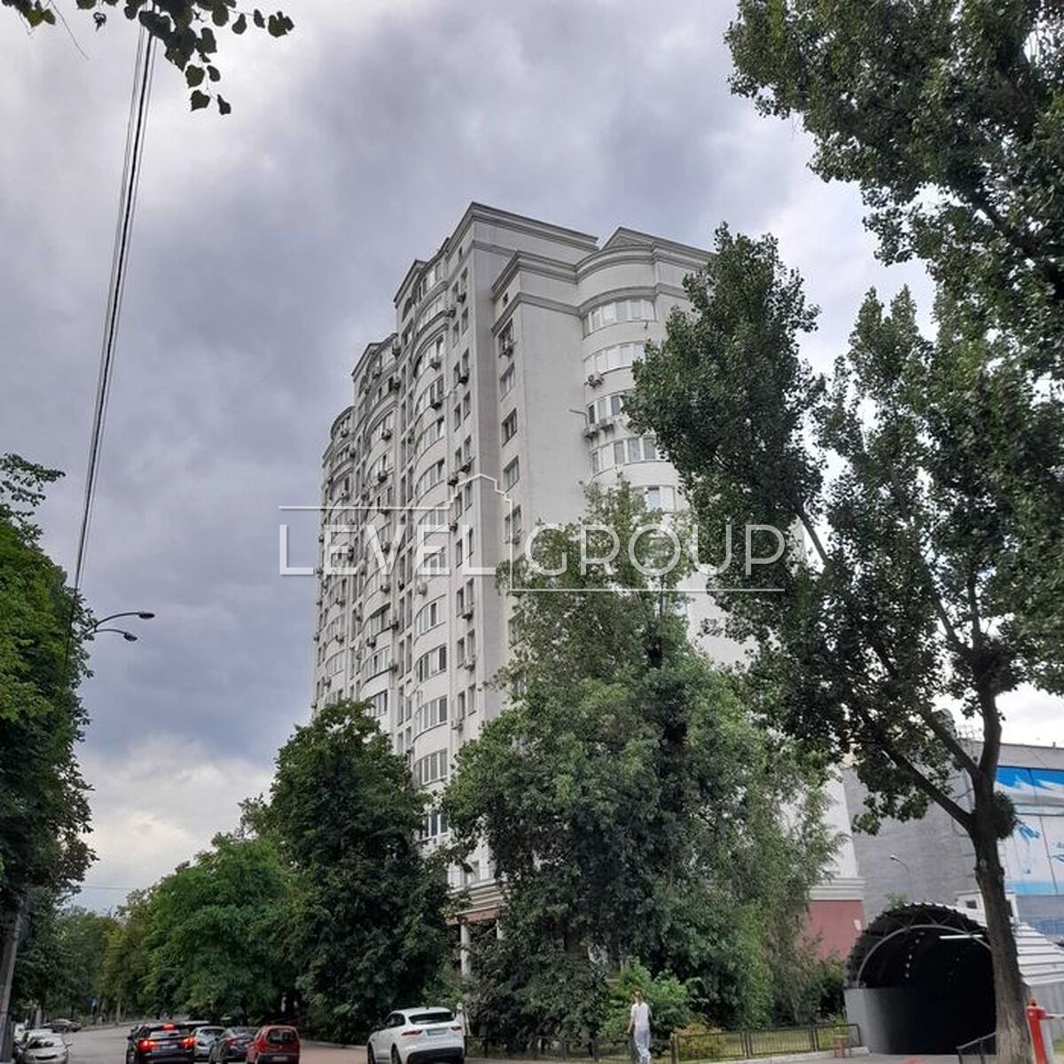 Освіти вул., 3а