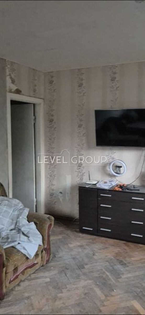 Академіка Стражеска вул., 9