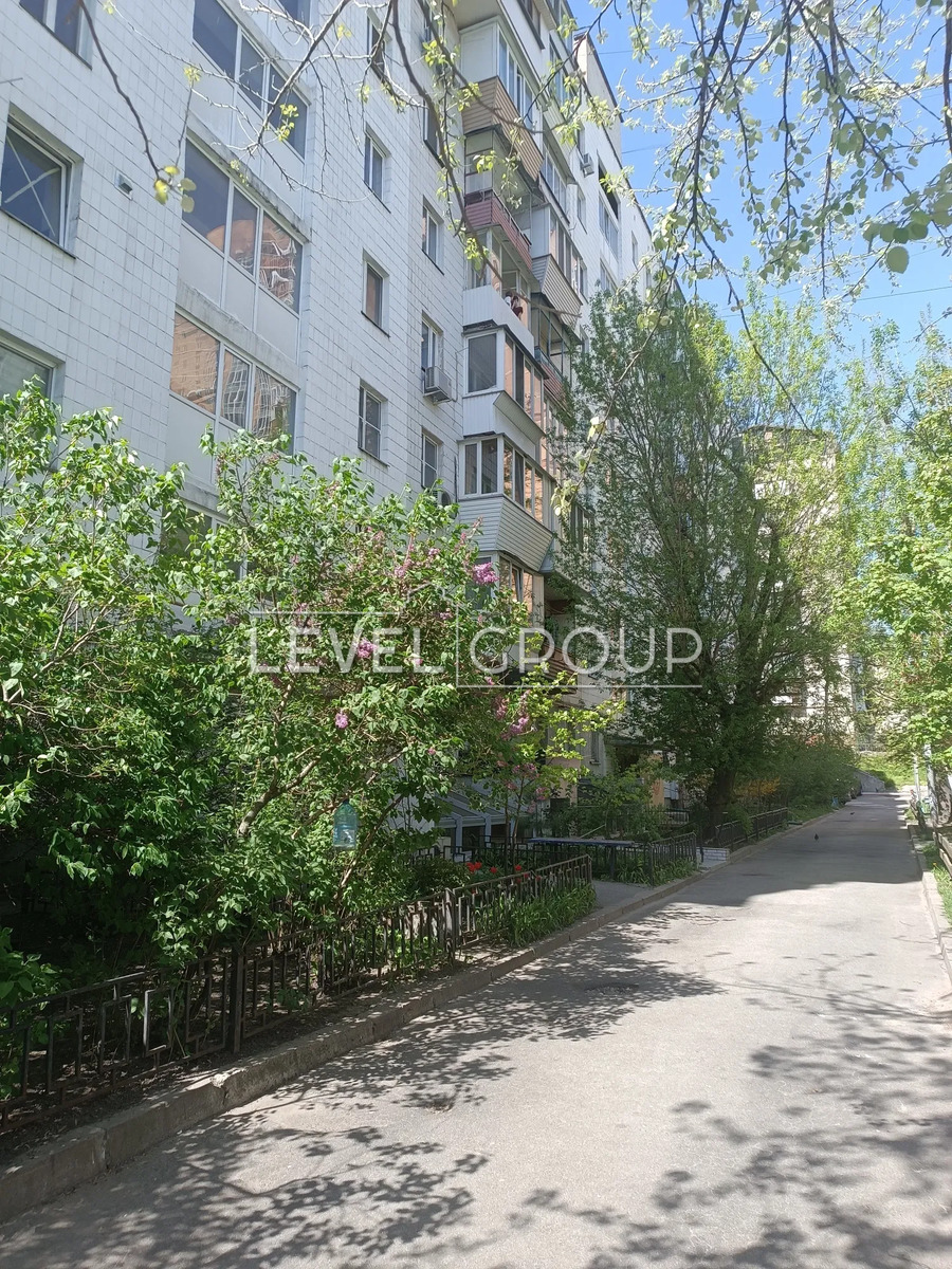Євгена Коновальця вул. (Щорса), 15К3